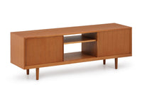 北欧デザインTVボードです。シンプルに仕上げられたフォルムにシャープなレッグがアクセントになっています。希少なチーク突き板を使用しています。使い勝手のよい可動式の引き戸、取っ手はチークを削りだしております。薄型のTVを載せてリラックスタイムにご使用下さい。