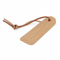 REDECKER(レデッカー)は、1935年にドイツ・フェルスマルトで創業された、天然素材を使用した高品質な生活道具を展開する老舗ブランドです。創業者フリーデル・レデッカー氏が視力を失ったことをきっかけに、手作業でブラシ製造を始めたことからスタートし、そのクラフトマンシップと品質へのこだわりは3世代にわたり継承されています。製品には天然木や植物繊維、動物毛などの自然素材が用いられ、環境に配慮したプラスチックフリーな暮らしを実現します。ナチュラルクリーニングやサステナブルなライフスタイルを志向する人々に人気があり、ドイツ製の確かな品質と伝統工芸品としての信頼性も評価されています。北欧風やミニマルな空間に調和する、美しく機能的なデザインも大きな魅力。REDECKERは、「クラフト」「デザイン」「品質」を大切にした、持続可能で丁寧な暮らしを支えるエコブランドとして、世界中で愛され続けています。