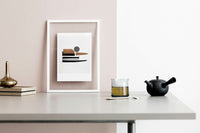 日本初上陸となる「MOEBE(ムーベ)」は、建築家と家具職人が2014年に創業したプロダクトブランドです。創業わずかながら、緻密な構造とミニマリズムを妥協なく追求し、新たな機能性を持つアイテムは、より良いライフスタイルを創る上での可能性を広げてくれます。代表的なアイテムでもある「FRAME(フレーム)」は、普遍の形ともいえる“額縁”をこれまでにない観点から捉え直しデザインされた代表的なアイテムです。透明なキャンパスを生み出し、「自然」を収めてインテリアとして飾るという新時代の額縁は、「透明」という存在との新たな関わり方に気づかせてくれます。その他に、キャンドルホルダーやサイドテーブルなど、彼らの核となる信念とデザイン価値を徹底的に追求するプロダクトを生み出しています。