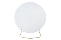 日本初上陸となる「MOEBE(ムーベ)」は、建築家と家具職人が2014年に創業したプロダクトブランドです。創業わずかながら、緻密な構造とミニマリズムを妥協なく追求し、新たな機能性を持つアイテムは、より良いライフスタイルを創る上での可能性を広げてくれます。代表的なアイテムでもある「FRAME(フレーム)」は、普遍の形ともいえる“額縁”をこれまでにない観点から捉え直しデザインされた代表的なアイテムです。透明なキャンパスを生み出し、「自然」を収めてインテリアとして飾るという新時代の額縁は、「透明」という存在との新たな関わり方に気づかせてくれます。その他に、キャンドルホルダーやサイドテーブルなど、彼らの核となる信念とデザイン価値を徹底的に追求するプロダクトを生み出しています。