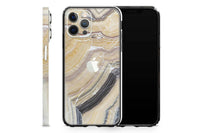 UNIQFINDは、スマートフォンなどのスキンシールやハードケースをデザインしているカナダのブランドです。製品は主にApple社製の製品に特化しており、iphoneやipadなどのスマートデバイスに加え、macbookなども、それぞれ各モデルの専用品を開発しています。その非常にスタイリッシュでクールな世界観は、おしゃれな人々に認知されることとなり、今ではインスタグラムやSNSで人気が世界中に広がっています。今では似たようなデザインのコピー品が多く出回るようになりましたが、UNIQFINDの製品は全てが専用設計、素材や印刷はもちろんカット加工部のデザインも非常に美しく仕上がっています。