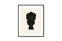 THEPOSTERCLUBは、コペンハーゲンを拠点とするオンラインストアで、主に厳選されたアートポスターを販売しています。主にスカンジナビアのライフスタイル、ファッション、インテリアデザイントレンドからインスピレーションを受け、モノクロから抽象画、エッジの利いた写真アートまで、多くのアーティストの作品を取り扱っています。また、無名有名問わず多くのデザイナーとのコラボレーションを積極的に行い、多くの作品を独占的に販売しているのも特徴的です。
