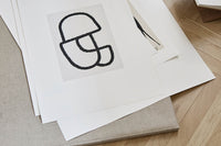 THEPOSTERCLUBは、コペンハーゲンを拠点とするオンラインストアで、主に厳選されたアートポスターを販売しています。主にスカンジナビアのライフスタイル、ファッション、インテリアデザイントレンドからインスピレーションを受け、モノクロから抽象画、エッジの利いた写真アートまで、多くのアーティストの作品を取り扱っています。また、無名有名問わず多くのデザイナーとのコラボレーションを積極的に行い、多くの作品を独占的に販売しているのも特徴的です。