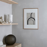 The Poster Club(ポスタークラブ)は、デンマーク・コペンハーゲンを拠点とするオンラインショップで、北欧デザインの高品質なポスターやアートプリントを専門に取り扱っています。新進気鋭の若手アーティストから世界的に活躍する作家まで、多彩なラインナップが魅力。北欧のライフスタイル、ファッション、インテリアデザインのトレンドを取り入れたミニマルで洗練された作品は、シンプルで上質な空間に自然と溶け込みます。ナチュラルインテリアや韓国風の部屋づくり、和モダンテイストにも調和し、アートを取り入れた暮らしを提案。世界中のインテリア雑誌やデザインメディアにも多数掲載されており、感度の高いユーザーからも厚い信頼を集めています。The Poster Clubは、アートプリントを通して日常に美とインスピレーションを届ける、北欧インテリア好きにおすすめのブランドです。