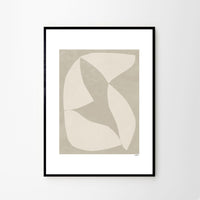 The Poster Club(ポスタークラブ)は、デンマーク・コペンハーゲンを拠点とするオンラインショップで、北欧デザインの高品質なポスターやアートプリントを専門に取り扱っています。新進気鋭の若手アーティストから世界的に活躍する作家まで、多彩なラインナップが魅力。北欧のライフスタイル、ファッション、インテリアデザインのトレンドを取り入れたミニマルで洗練された作品は、シンプルで上質な空間に自然と溶け込みます。ナチュラルインテリアや韓国風の部屋づくり、和モダンテイストにも調和し、アートを取り入れた暮らしを提案。世界中のインテリア雑誌やデザインメディアにも多数掲載されており、感度の高いユーザーからも厚い信頼を集めています。The Poster Clubは、アートプリントを通して日常に美とインスピレーションを届ける、北欧インテリア好きにおすすめのブランドです。