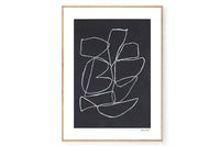 THEPOSTERCLUBは、コペンハーゲンを拠点とするオンラインストアで、主に厳選されたアートポスターを販売しています。主にスカンジナビアのライフスタイル、ファッション、インテリアデザイントレンドからインスピレーションを受け、モノクロから抽象画、エッジの利いた写真アートまで、多くのアーティストの作品を取り扱っています。また、無名有名問わず多くのデザイナーとのコラボレーションを積極的に行い、多くの作品を独占的に販売しているのも特徴的です。