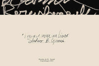 THEPOSTERCLUBは、コペンハーゲンを拠点とするオンラインストアで、主に厳選されたアートポスターを販売しています。主にスカンジナビアのライフスタイル、ファッション、インテリアデザイントレンドからインスピレーションを受け、モノクロから抽象画、エッジの利いた写真アートまで、多くのアーティストの作品を取り扱っています。また、無名有名問わず多くのデザイナーとのコラボレーションを積極的に行い、多くの作品を独占的に販売しているのも特徴的です。