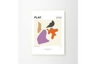 THEPOSTERCLUBは、コペンハーゲンを拠点とするオンラインストアで、主に厳選されたアートポスターを販売しています。主にスカンジナビアのライフスタイル、ファッション、インテリアデザイントレンドからインスピレーションを受け、モノクロから抽象画、エッジの利いた写真アートまで、多くのアーティストの作品を取り扱っています。また、無名有名問わず多くのデザイナーとのコラボレーションを積極的に行い、多くの作品を独占的に販売しているのも特徴的です。