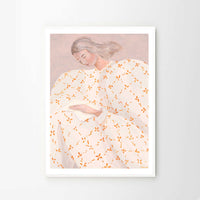 The Poster Club(ポスタークラブ)は、デンマーク・コペンハーゲンを拠点とするオンラインショップで、北欧デザインの高品質なポスターやアートプリントを専門に取り扱っています。新進気鋭の若手アーティストから世界的に活躍する作家まで、多彩なラインナップが魅力。北欧のライフスタイル、ファッション、インテリアデザインのトレンドを取り入れたミニマルで洗練された作品は、シンプルで上質な空間に自然と溶け込みます。ナチュラルインテリアや韓国風の部屋づくり、和モダンテイストにも調和し、アートを取り入れた暮らしを提案。世界中のインテリア雑誌やデザインメディアにも多数掲載されており、感度の高いユーザーからも厚い信頼を集めています。The Poster Clubは、アートプリントを通して日常に美とインスピレーションを届ける、北欧インテリア好きにおすすめのブランドです。