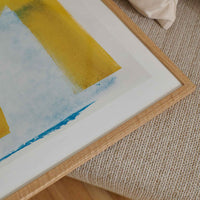 The Poster Club(ポスタークラブ)は、デンマーク・コペンハーゲンを拠点とするオンラインショップで、北欧デザインの高品質なポスターやアートプリントを専門に取り扱っています。新進気鋭の若手アーティストから世界的に活躍する作家まで、多彩なラインナップが魅力。北欧のライフスタイル、ファッション、インテリアデザインのトレンドを取り入れたミニマルで洗練された作品は、シンプルで上質な空間に自然と溶け込みます。ナチュラルインテリアや韓国風の部屋づくり、和モダンテイストにも調和し、アートを取り入れた暮らしを提案。世界中のインテリア雑誌やデザインメディアにも多数掲載されており、感度の高いユーザーからも厚い信頼を集めています。The Poster Clubは、アートプリントを通して日常に美とインスピレーションを届ける、北欧インテリア好きにおすすめのブランドです。