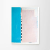 The Poster Club(ポスタークラブ)は、デンマーク・コペンハーゲンを拠点とするオンラインショップで、北欧デザインの高品質なポスターやアートプリントを専門に取り扱っています。新進気鋭の若手アーティストから世界的に活躍する作家まで、多彩なラインナップが魅力。北欧のライフスタイル、ファッション、インテリアデザインのトレンドを取り入れたミニマルで洗練された作品は、シンプルで上質な空間に自然と溶け込みます。ナチュラルインテリアや韓国風の部屋づくり、和モダンテイストにも調和し、アートを取り入れた暮らしを提案。世界中のインテリア雑誌やデザインメディアにも多数掲載されており、感度の高いユーザーからも厚い信頼を集めています。The Poster Clubは、アートプリントを通して日常に美とインスピレーションを届ける、北欧インテリア好きにおすすめのブランドです。