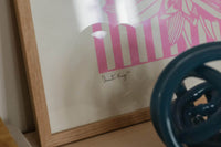 The Poster Club(ポスタークラブ)は、デンマーク・コペンハーゲンを拠点とするオンラインショップで、北欧デザインの高品質なポスターやアートプリントを専門に取り扱っています。新進気鋭の若手アーティストから世界的に活躍する作家まで、多彩なラインナップが魅力。北欧のライフスタイル、ファッション、インテリアデザインのトレンドを取り入れたミニマルで洗練された作品は、シンプルで上質な空間に自然と溶け込みます。ナチュラルインテリアや韓国風の部屋づくり、和モダンテイストにも調和し、アートを取り入れた暮らしを提案。世界中のインテリア雑誌やデザインメディアにも多数掲載されており、感度の高いユーザーからも厚い信頼を集めています。The Poster Clubは、アートプリントを通して日常に美とインスピレーションを届ける、北欧インテリア好きにおすすめのブランドです。