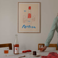 The Poster Club(ポスタークラブ)は、デンマーク・コペンハーゲンを拠点とするオンラインショップで、北欧デザインの高品質なポスターやアートプリントを専門に取り扱っています。新進気鋭の若手アーティストから世界的に活躍する作家まで、多彩なラインナップが魅力。北欧のライフスタイル、ファッション、インテリアデザインのトレンドを取り入れたミニマルで洗練された作品は、シンプルで上質な空間に自然と溶け込みます。ナチュラルインテリアや韓国風の部屋づくり、和モダンテイストにも調和し、アートを取り入れた暮らしを提案。世界中のインテリア雑誌やデザインメディアにも多数掲載されており、感度の高いユーザーからも厚い信頼を集めています。The Poster Clubは、アートプリントを通して日常に美とインスピレーションを届ける、北欧インテリア好きにおすすめのブランドです。