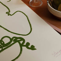 The Poster Club(ポスタークラブ)は、デンマーク・コペンハーゲンを拠点とするオンラインショップで、北欧デザインの高品質なポスターやアートプリントを専門に取り扱っています。新進気鋭の若手アーティストから世界的に活躍する作家まで、多彩なラインナップが魅力。北欧のライフスタイル、ファッション、インテリアデザインのトレンドを取り入れたミニマルで洗練された作品は、シンプルで上質な空間に自然と溶け込みます。ナチュラルインテリアや韓国風の部屋づくり、和モダンテイストにも調和し、アートを取り入れた暮らしを提案。世界中のインテリア雑誌やデザインメディアにも多数掲載されており、感度の高いユーザーからも厚い信頼を集めています。The Poster Clubは、アートプリントを通して日常に美とインスピレーションを届ける、北欧インテリア好きにおすすめのブランドです。