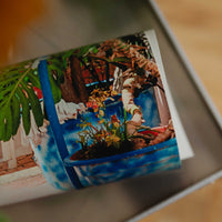 The Poster Club(ポスタークラブ)は、デンマーク・コペンハーゲンを拠点とするオンラインショップで、北欧デザインの高品質なポスターやアートプリントを専門に取り扱っています。新進気鋭の若手アーティストから世界的に活躍する作家まで、多彩なラインナップが魅力。北欧のライフスタイル、ファッション、インテリアデザインのトレンドを取り入れたミニマルで洗練された作品は、シンプルで上質な空間に自然と溶け込みます。ナチュラルインテリアや韓国風の部屋づくり、和モダンテイストにも調和し、アートを取り入れた暮らしを提案。世界中のインテリア雑誌やデザインメディアにも多数掲載されており、感度の高いユーザーからも厚い信頼を集めています。The Poster Clubは、アートプリントを通して日常に美とインスピレーションを届ける、北欧インテリア好きにおすすめのブランドです。