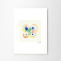 The Poster Club(ポスタークラブ)は、デンマーク・コペンハーゲンを拠点とするオンラインショップで、北欧デザインの高品質なポスターやアートプリントを専門に取り扱っています。新進気鋭の若手アーティストから世界的に活躍する作家まで、多彩なラインナップが魅力。北欧のライフスタイル、ファッション、インテリアデザインのトレンドを取り入れたミニマルで洗練された作品は、シンプルで上質な空間に自然と溶け込みます。ナチュラルインテリアや韓国風の部屋づくり、和モダンテイストにも調和し、アートを取り入れた暮らしを提案。世界中のインテリア雑誌やデザインメディアにも多数掲載されており、感度の高いユーザーからも厚い信頼を集めています。The Poster Clubは、アートプリントを通して日常に美とインスピレーションを届ける、北欧インテリア好きにおすすめのブランドです。