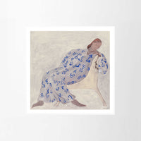 The Poster Club(ポスタークラブ)は、デンマーク・コペンハーゲンを拠点とするオンラインショップで、北欧デザインの高品質なポスターやアートプリントを専門に取り扱っています。新進気鋭の若手アーティストから世界的に活躍する作家まで、多彩なラインナップが魅力。北欧のライフスタイル、ファッション、インテリアデザインのトレンドを取り入れたミニマルで洗練された作品は、シンプルで上質な空間に自然と溶け込みます。ナチュラルインテリアや韓国風の部屋づくり、和モダンテイストにも調和し、アートを取り入れた暮らしを提案。世界中のインテリア雑誌やデザインメディアにも多数掲載されており、感度の高いユーザーからも厚い信頼を集めています。The Poster Clubは、アートプリントを通して日常に美とインスピレーションを届ける、北欧インテリア好きにおすすめのブランドです。