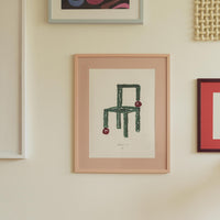 The Poster Club(ポスタークラブ)は、デンマーク・コペンハーゲンを拠点とするオンラインショップで、北欧デザインの高品質なポスターやアートプリントを専門に取り扱っています。新進気鋭の若手アーティストから世界的に活躍する作家まで、多彩なラインナップが魅力。北欧のライフスタイル、ファッション、インテリアデザインのトレンドを取り入れたミニマルで洗練された作品は、シンプルで上質な空間に自然と溶け込みます。ナチュラルインテリアや韓国風の部屋づくり、和モダンテイストにも調和し、アートを取り入れた暮らしを提案。世界中のインテリア雑誌やデザインメディアにも多数掲載されており、感度の高いユーザーからも厚い信頼を集めています。The Poster Clubは、アートプリントを通して日常に美とインスピレーションを届ける、北欧インテリア好きにおすすめのブランドです。