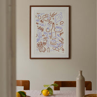 The Poster Club(ポスタークラブ)は、デンマーク・コペンハーゲンを拠点とするオンラインショップで、北欧デザインの高品質なポスターやアートプリントを専門に取り扱っています。新進気鋭の若手アーティストから世界的に活躍する作家まで、多彩なラインナップが魅力。北欧のライフスタイル、ファッション、インテリアデザインのトレンドを取り入れたミニマルで洗練された作品は、シンプルで上質な空間に自然と溶け込みます。ナチュラルインテリアや韓国風の部屋づくり、和モダンテイストにも調和し、アートを取り入れた暮らしを提案。世界中のインテリア雑誌やデザインメディアにも多数掲載されており、感度の高いユーザーからも厚い信頼を集めています。The Poster Clubは、アートプリントを通して日常に美とインスピレーションを届ける、北欧インテリア好きにおすすめのブランドです。