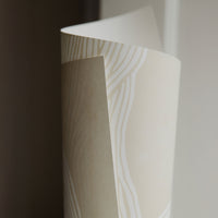 The Poster Club(ポスタークラブ)は、デンマーク・コペンハーゲンを拠点とするオンラインショップで、北欧デザインの高品質なポスターやアートプリントを専門に取り扱っています。新進気鋭の若手アーティストから世界的に活躍する作家まで、多彩なラインナップが魅力。北欧のライフスタイル、ファッション、インテリアデザインのトレンドを取り入れたミニマルで洗練された作品は、シンプルで上質な空間に自然と溶け込みます。ナチュラルインテリアや韓国風の部屋づくり、和モダンテイストにも調和し、アートを取り入れた暮らしを提案。世界中のインテリア雑誌やデザインメディアにも多数掲載されており、感度の高いユーザーからも厚い信頼を集めています。The Poster Clubは、アートプリントを通して日常に美とインスピレーションを届ける、北欧インテリア好きにおすすめのブランドです。