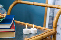 Sirius(シリウス)は、1971年にデンマークで創業した照明とLedキャンドルのブランドです。北欧らしいミニマルで洗練されたデザインに、心地よさと温もりを感じさせる光を組み合わせた製品で、ヨーロッパを中心に多くの家庭やホテルで愛用されています。SiriusのLedキャンドルは、本物の炎のように揺らめくリアルな灯りと、安全性・長寿命を両立。火を使わないため小さなお子様やペットのいる空間でも安心して使用でき、電池式や充電式、リモコン操作可能なタイプまで幅広く揃っています。ガラスや金属、陶器など多様な素材とカラー展開で、リビング、ベッドルーム、アウトドアなど様々な空間に馴染みます。シーズンごとのデコレーションや日常のインテリアアクセントとしても活躍し、暮らしにやさしく上質な光を添えるSiriusは、北欧の豊かな灯り文化を現代に受け継ぐブランドです。