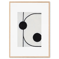 Alium(アリウム)は、デンマーク・コペンハーゲン発のアートとインテリアの融合を目指すポスターブランドかつギャラリーです。2010年代半ばにThe Poster Club創業者トーマスニッセン氏らによって設立され、歴史あるフレデリクスベルク市庁舎横の建物を拠点に、限定アート作品とオブジェを展示・販売しています。カラーや構図にこだわったポスターは、北欧的なスローライフや自然美を背景としつつ、無機質でミニマルな空間にも調和します。クラフトマンシップとデザイン性を重視し、アーティストとの協働によるオリジナリティ溢れる作品を通じて、「暮らしを美と創造性で豊かにする」姿勢を訴求しています。ギャラリーでは巡回展やアートイベントを定期開催し、既成のインテリア領域に留まらない文化的な体験の場を提供。ポスターという商材を媒介にしながらも、生活空間とアート空間の垣根を解き、個々の感性に触発を与えることをミッションとしています。