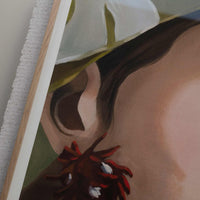 Alium(アリウム)は、デンマーク・コペンハーゲン発のアートとインテリアの融合を目指すポスターブランドかつギャラリーです。2010年代半ばにThe Poster Club創業者トーマスニッセン氏らによって設立され、歴史あるフレデリクスベルク市庁舎横の建物を拠点に、限定アート作品とオブジェを展示・販売しています。カラーや構図にこだわったポスターは、北欧的なスローライフや自然美を背景としつつ、無機質でミニマルな空間にも調和します。クラフトマンシップとデザイン性を重視し、アーティストとの協働によるオリジナリティ溢れる作品を通じて、「暮らしを美と創造性で豊かにする」姿勢を訴求しています。ギャラリーでは巡回展やアートイベントを定期開催し、既成のインテリア領域に留まらない文化的な体験の場を提供。ポスターという商材を媒介にしながらも、生活空間とアート空間の垣根を解き、個々の感性に触発を与えることをミッションとしています。