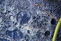 house doctorはデンマークのブランドです。人々が独自の空間を創造するのを刺激し支援したいという願望に基づいて生まれました。ブランドの美学はスカンジナビアンの伝統のデザインに根付いており、そこにインダストリアルなどの要素や世界中からのインスピレーションを加えています。彼らの製品は素材や質感などの細部にこだわったユニークなものだと感じます。