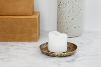 housedoctorはデンマークのブランドです。人々が独自の空間を創造するのを刺激し支援したいという願望に基づいて生まれました。ブランドの美学はスカンジナビアンの伝統のデザインに根付いており、そこにインダストリアルなどの要素や世界中からのインスピレーションを加えています。彼らの製品は素材や質感などの細部にこだわったユニークなものだと感じます。