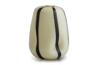 Nordalは、デンマークで1991年に設立されたファミリー経営のインテリアブランドで、北欧の機能美と東洋のスピリチュアルな美意識を融合させたユニークなスタイルで知られています。伝統的な北欧デザインのシンプルさをベースに、インドをはじめとする異国の文化や素材からインスピレーションを得た、温かみと個性にあふれるコレクションを展開しています。いずれも独自性のあるディテールと職人技が光るアイテムばかり。特に、アイアンやウッド、真鍮などを用いた無骨で温もりある質感が特徴で、ナチュラルかつエッジの効いた空間演出が可能です。「人とは違うものを選びたい」「個性的で洗練された暮らしを楽しみたい」といった感度の高いユーザーに選ばれており、注目を集めています。単なる装飾品ではなく、暮らしに深みをもたらすデザインを提案するブランド、それがNordalです。