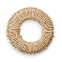 Nordalは、デンマークで1991年に設立されたファミリー経営のインテリアブランドで、北欧の機能美と東洋のスピリチュアルな美意識を融合させたユニークなスタイルで知られています。伝統的な北欧デザインのシンプルさをベースに、インドをはじめとする異国の文化や素材からインスピレーションを得た、温かみと個性にあふれるコレクションを展開しています。いずれも独自性のあるディテールと職人技が光るアイテムばかり。特に、アイアンやウッド、真鍮などを用いた無骨で温もりある質感が特徴で、ナチュラルかつエッジの効いた空間演出が可能です。「人とは違うものを選びたい」「個性的で洗練された暮らしを楽しみたい」といった感度の高いユーザーに選ばれており、注目を集めています。単なる装飾品ではなく、暮らしに深みをもたらすデザインを提案するブランド、それがNordalです。