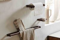 Nordalは、デンマークで1991年に設立されたファミリー経営のインテリアブランドで、北欧の機能美と東洋のスピリチュアルな美意識を融合させたユニークなスタイルで知られています。伝統的な北欧デザインのシンプルさをベースに、インドをはじめとする異国の文化や素材からインスピレーションを得た、温かみと個性にあふれるコレクションを展開しています。いずれも独自性のあるディテールと職人技が光るアイテムばかり。特に、アイアンやウッド、真鍮などを用いた無骨で温もりある質感が特徴で、ナチュラルかつエッジの効いた空間演出が可能です。「人とは違うものを選びたい」「個性的で洗練された暮らしを楽しみたい」といった感度の高いユーザーに選ばれており、注目を集めています。単なる装飾品ではなく、暮らしに深みをもたらすデザインを提案するブランド、それがNordalです。