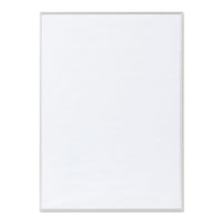 高品質なアルミニウム製ポスターフレームは、ミニマルで洗練されたデザインが魅力の一品です。エッジの効いた細身のプロファイルが、ポスターやアートプリントをすっきりと引き立て、空間にシンプルながらも高級感のある印象を与えます。奥行のある構造により、立体的な美しさが生まれ、上質なインテリアの一部として調和します。また、壁掛け用の金具はフレームの奥に収まるよう設計されており、フレーム全体が壁にぴったりと密着し、より美しく飾ることが可能です。裏面には金属製のハンガーが取り付けられており、縦横どちらの向きでも壁に掛けてご使用いただけます。シンプルながらも細部までこだわり抜かれたこのフレームは、北欧テイストやモダンインテリア、モノトーンスタイルにも自然に溶け込み、アートをより引き立ててくれます。リビング、書斎、寝室、店舗など、あらゆる空間で活躍します。