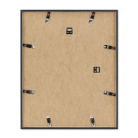 スカンジナビアのクラフトマンシップにインスパイアされた、北欧デザインの美学が息づく天然木製のポスターフレーム。温もりある無垢材と洗練されたスリムなフォルムが融合し、アートポスターや写真をすっきりと引き立てながら、空間全体に落ち着きと上質さをもたらします。上質な天然木を使用したフレームは、不透明ながらも木目の自然な表情をほのかに感じさせ、ナチュラルでありながら現代的な雰囲気も演出します。金属製のハンガーが裏面に取り付けられており、縦横どちらの向きでも壁に掛けてご使用いただけます。アルミフレームにはない自然素材ならではの豊かな質感とぬくもりは、北欧諸国でも高く評価され、定番のインテリアアイテムとして広く親しまれています。シンプルで飽きのこないデザインは、ミニマルインテリアやナチュラルテイストのお部屋にも自然に調和し、日常に木の優しさと北欧らしい上質な空気を添えてくれます。