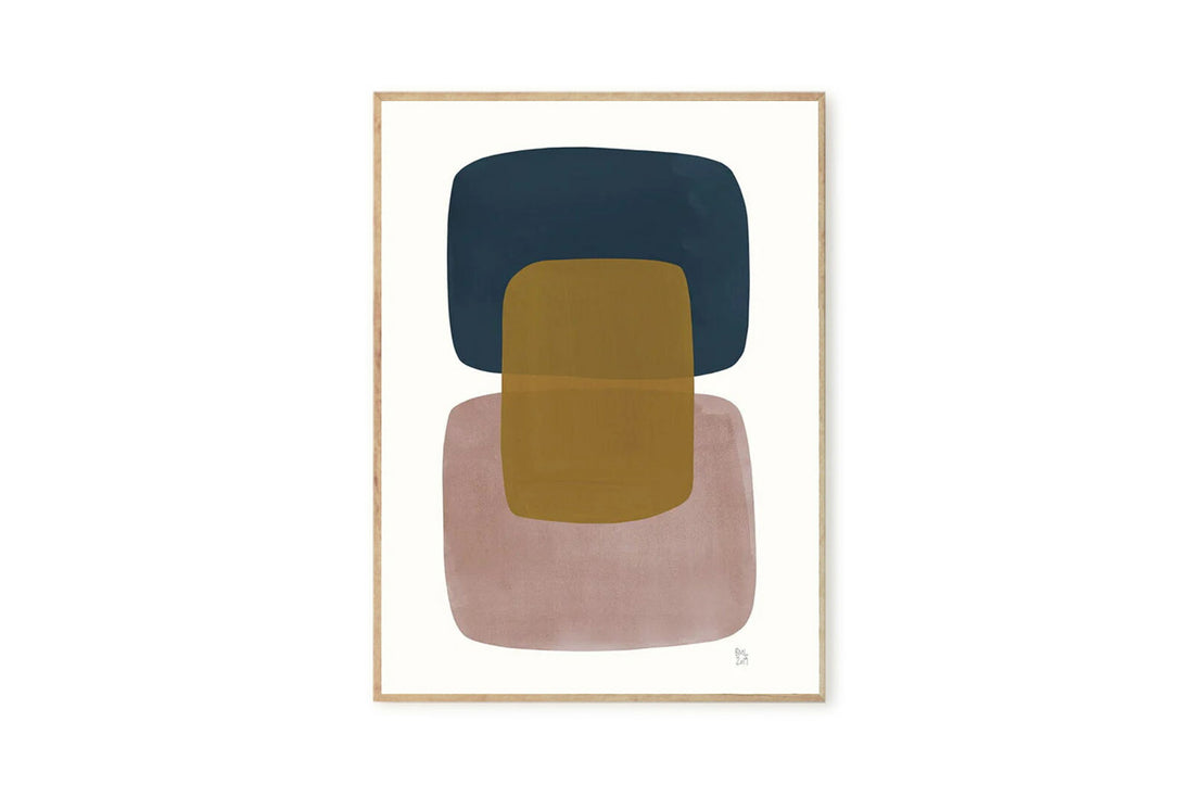 Poster&Frameは、2018年に設立されたスカンジナビアのデザインウェブショップです。新しい会社ですが過去6年間、デンマークのデザイン、広告、およびデザイン業界で懸命に取り組んできた経験豊富なチームメンバーで構成され、500人以上の国内および国際的なアーティストによるオリジナルアート作品を提供しています。