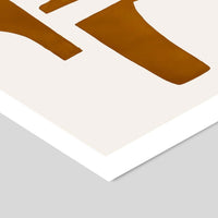 Poster & Frame(ポスター アンド フレーム)は、デンマーク・コペンハーゲン発のポスターブランドで、北欧デザインに特化した高品質なアートポスターを展開しています。抽象アートや幾何学模様、タイポグラフィ、写真アートなど、国内外の優れたアーティストの作品を厳選。洗練されたミニマルデザインで、現代の多様なインテリアスタイルに調和するアイテムを提案しています。使用する用紙とインクは環境に配慮した素材を採用し、サステナブルなものづくりを実現。モダン、北欧ナチュラルなどの空間に自然と馴染み、リビング、寝室、玄関、カフェ、オフィス、書斎など、あらゆる場所で壁掛けアートとして活躍します。北欧ポスター、アートプリント、インテリアアート、デンマークデザイン、ギャラリーウォールなどに関心のある方に最適な、空間に静けさと個性をもたらすプロフェッショナルなポスターコレクションです。