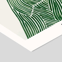 Poster & Frame(ポスター アンド フレーム)は、デンマーク・コペンハーゲン発のポスターブランドで、北欧デザインに特化した高品質なアートポスターを展開しています。抽象アートや幾何学模様、タイポグラフィ、写真アートなど、国内外の優れたアーティストの作品を厳選。洗練されたミニマルデザインで、現代の多様なインテリアスタイルに調和するアイテムを提案しています。使用する用紙とインクは環境に配慮した素材を採用し、サステナブルなものづくりを実現。モダン、北欧ナチュラルなどの空間に自然と馴染み、リビング、寝室、玄関、カフェ、オフィス、書斎など、あらゆる場所で壁掛けアートとして活躍します。北欧ポスター、アートプリント、インテリアアート、デンマークデザイン、ギャラリーウォールなどに関心のある方に最適な、空間に静けさと個性をもたらすプロフェッショナルなポスターコレクションです。