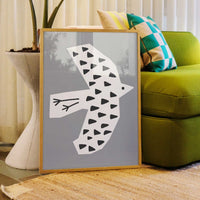 PSTR Studioは、美しく意味のあるアートをすべての人に届けたいという想いから誕生した、アート愛好家によるオンラインアートショップです。アート初心者からコレクターまで、誰もが心から惹かれる一枚に出会えるよう、遊び心と洗練されたデザインを融合させたアートプリントを厳選してご提供しています。新進気鋭の若手から実力派アーティストまで、個性豊かな作品を取り扱っています。当店のファインアートプリントは、色彩の美しさと細部の再現性に優れた高品質ジークレー印刷を採用。リビングや寝室、オフィスなど、さまざまな空間に上質な彩りを添えるインテリアアートとして最適です。作品を選び、飾るという行為を通じて、アートをより身近に感じ、日常に感性豊かな時間を取り入れるお手伝いをすることが私たちの目指す姿です。