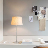 Watt & Veke(ワット・アンド・ヴェケ)は1998年に設立されたスウェーデンの照明ブランドです。「ただの明かり以上のものを届けたい」という明確なビジョンのもと、20年以上にわたり、光によって空間に特別な雰囲気を生み出すことを追求しています。製品はシンプルな北欧デザインに世界各地からのインスピレーションを融合させ、機能性と美しさの両立を目指しています。クラシックなスタイルからトレンドを取り入れた個性的なデザインまで、ユーザーの個性を映し出す照明を展開。Watt & Vekeの照明は、あなたの暮らしを明るく彩り、日常に魔法のような輝きをもたらします。