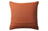 Chhatwal & Jonssonは、Stig JonssonとGeetali Chhatwal Jonssonによって創設されたスウェーデンのブランドです。主にクッションやラグなどのテキスタイル商品を製造しています。スカンジナビアンデザインとインドの手工芸品を組み合わせるというアイデアから始まったブランドは現在25か国の店舗で展開する有名なブランドに成長しました。