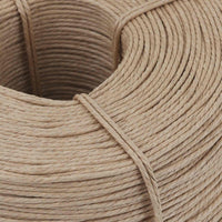 Randers Reb社が製造するDanish Paper Cordは、北欧家具の座面編みに用いられてきた伝統的かつ実用性の高い高品質ペーパーコードです。FSC認証を受けた森林由来の紙を原料とし、複数本の紙繊維を均一に撚り合わせることで、高い引張強度と適度なしなやかさを両立しています。約3mm径のアンレース(フラット)タイプは表面が滑らかで編み込み時の摩擦が安定し、テンション管理がしやすく、均整の取れた美しい仕上がりを実現します。さらにワックス加工が施されており、汚れの付着を抑制するとともに耐摩耗性を向上させ、長期使用においても安定した性能を発揮します。適切な施工と使用環境下では数十年単位での耐久性が期待でき、ダイニングチェアやラウンジチェア、ベンチなどの座面・背面編みに最適です。ナチュラルカラーは無垢材やオーク材との相性が良く、経年により落ち着いた風合いへと変化します。
