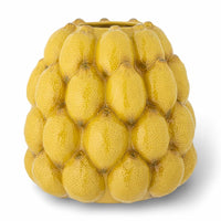 Bloomingville(ブルーミングヴィル)は2000年にデンマークで誕生した北欧インテリアブランドです。創業者ベティーナ・スタメのもと、北欧デザインの伝統に現代的な感性を融合させた製品を展開し、シンプルで温かみのあるライフスタイルを提案しています。ナチュラルな素材や落ち着いた色合いが特徴で、リビングやキッチン、バスルーム、子供部屋などさまざまな空間に自然に調和し、心地よさをもたらします。テーブルウェア、北欧雑貨、キッズアイテムまで幅広く揃え、使いやすさと美しさを兼ね備えたデザインで暮らしを彩ります。「小さな変化で大きな幸せを」というコンセプトのもと、手の届く価格で上質な北欧スタイルを日常に取り入れることができるのも魅力です。ナチュラルインテリアやシンプルモダンな空間づくりに関心のある方に最適なブランドとして、Bloomingvilleはヨーロッパを中心に世界中で高く評価されています。