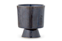 Bloomingvilleは、2000年にデンマークで設立されました。たった2名でスタートした会社は今ではヨーロッパ内40名を超える従業員と、40を超える代理店にまで成長しました。Bloomingvilleの空想的なデザインの製品は全て会社の専属デザイナーによって開発されています。フランスのブロカントに影響を受け、ノスタルジックなスカンジナビアデザインと最新のデザインを融合させたユニークなデザインに仕上がっています。