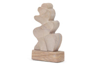 Bloomingvilleは、2000年にデンマークで設立されました。たった2名でスタートした会社は今ではヨーロッパ内40名を超える従業員と、40を超える代理店にまで成長しました。Bloomingvilleの空想的なデザインの製品は全て会社の専属デザイナーによって開発されています。フランスのブロカントに影響を受け、ノスタルジックなスカンジナビアデザインと最新のデザインを融合させたユニークなデザインに仕上がっています。