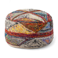 Bloomingville(ブルーミングヴィル)は2000年にデンマークで誕生した北欧インテリアブランドです。創業者ベティーナ・スタメのもと、北欧デザインの伝統に現代的な感性を融合させた製品を展開し、シンプルで温かみのあるライフスタイルを提案しています。ナチュラルな素材や落ち着いた色合いが特徴で、リビングやキッチン、バスルーム、子供部屋などさまざまな空間に自然に調和し、心地よさをもたらします。テーブルウェア、北欧雑貨、キッズアイテムまで幅広く揃え、使いやすさと美しさを兼ね備えたデザインで暮らしを彩ります。「小さな変化で大きな幸せを」というコンセプトのもと、手の届く価格で上質な北欧スタイルを日常に取り入れることができるのも魅力です。ナチュラルインテリアやシンプルモダンな空間づくりに関心のある方に最適なブランドとして、Bloomingvilleはヨーロッパを中心に世界中で高く評価されています。