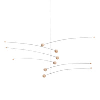 Flensted Hanging Art(フレンステッド・ハンギングアート)は、1954年にデンマークで誕生した北欧モビールの老舗ブランドです。創業者クリスチャン・フレンステッドと妻グレーテが自宅で最初のモビールを作ったことから始まり、現在も家族経営のもと、すべて手作業で丁寧に製作されています。風や空気の流れで繊細に揺れるモビールは、リビングや寝室、子供部屋、玄関、オフィスなど、さまざまな空間に静けさと調和をもたらします。北欧インテリアやモダンアートと調和するシンプルで洗練されたデザインは、出産祝いや引越し祝い、誕生日などのギフトにも最適。2024年にはブランド名を「Flensted mobiles」から「Flensted Hanging Art」へ刷新し、アート性とハンドメイドの温もりをそのままに、より現代的な世界観を発信しています。癒しの空間演出を求める方におすすめのインテリアアートです。