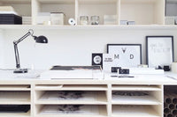 My Deer Art Shopは、「日常に、ほんの少しの物語を。」をコンセプトに、アートの持つ癒しと温もりを暮らしに届けるブランドです。愛らしい動物たちや幻想的な風景、心に残る言葉をモチーフに、イラストレーションやアートポスター、雑貨を展開。特に“鹿(Deer)”をブランドの象徴とし、静かで優しい世界観を大切にしています。ブランドの始まりは、自然と動物、そして小さな物語を描き続けてきたひとりのイラストレーターのアトリエでした。自身の描く作品が、見る人の心をそっと癒し、時には励ましになることを知り、2020年にMy Deer Art Shopとしてオンラインショップを立ち上げました。手に取った人が、作品に込められた物語やぬくもりを感じられるよう、一点一点に心を込めて制作しています。