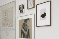 My Deer Art Shopは、「日常に、ほんの少しの物語を。」をコンセプトに、アートの持つ癒しと温もりを暮らしに届けるブランドです。愛らしい動物たちや幻想的な風景、心に残る言葉をモチーフに、イラストレーションやアートポスター、雑貨を展開。特に“鹿(Deer)”をブランドの象徴とし、静かで優しい世界観を大切にしています。ブランドの始まりは、自然と動物、そして小さな物語を描き続けてきたひとりのイラストレーターのアトリエでした。自身の描く作品が、見る人の心をそっと癒し、時には励ましになることを知り、2020年にMy Deer Art Shopとしてオンラインショップを立ち上げました。手に取った人が、作品に込められた物語やぬくもりを感じられるよう、一点一点に心を込めて制作しています。