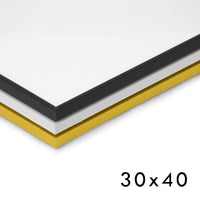 シンプルでシャープなスタイリング。軽くて丈夫なアルミフレームです。プラスチックのロックパーツで簡単に開閉可能。ポスター・写真・POPなど使用に合わせて幅広いサイズから選べます。厚み調整材が入っており、取り外す事により2mmマット紙も入り最大3mmまで対応。