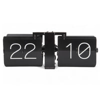 Karlsson(カールソン)は、オランダ発のデザインクロックブランドです。世界中のインテリアファンに愛されるその魅力は、洗練されたミニマルデザインとユニークな個性の融合にあります。シンプルでありながら存在感のあるデザインは、モダンな空間にも北欧風のインテリアにも自然に調和し、リビング、オフィス、カフェなど多様なシーンで活躍します。「時間を美しく飾る」をコンセプトに、Karlssonは毎年新たなデザイナーとのコラボレーションを通じて革新的なコレクションを展開。インテリア時計のトレンドをリードし続けています。高品質な素材と正確なクオーツムーブメントを採用し、見た目だけでなく実用性も兼ね備えたKarlssonの壁掛け時計・置き時計は、贈り物にも最適です。北欧インテリア、デザイン時計、おしゃれな壁掛け時計をお探しの方におすすめのブランドです。